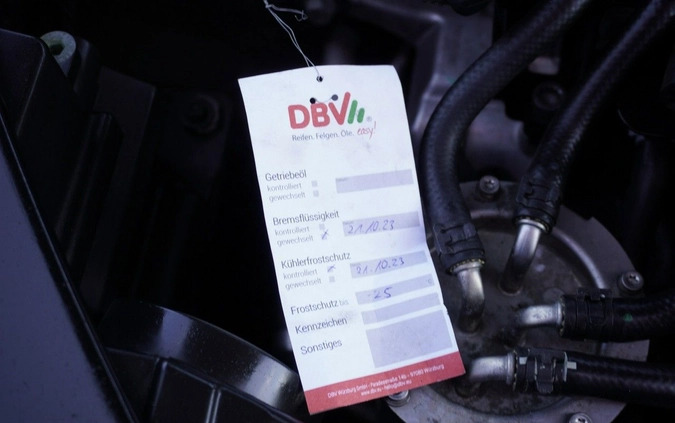 Volkswagen Tiguan cena 38999 przebieg: 206600, rok produkcji 2009 z Węgrów małe 379